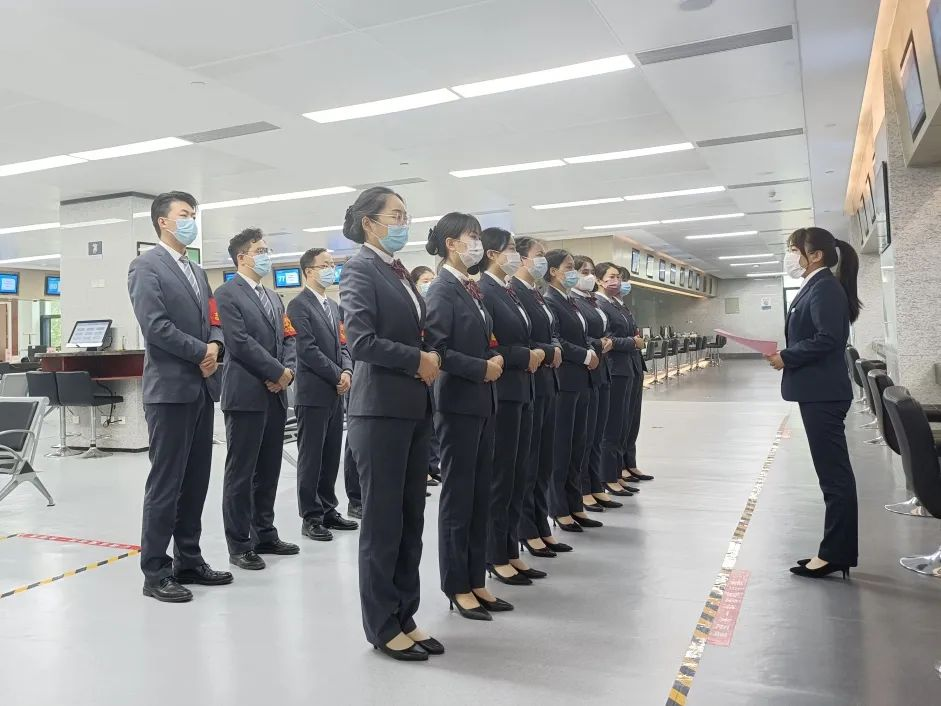 西安经开区 政务服务“标准化” 群众办事“更优化” 标准化服务护航营商环境提升